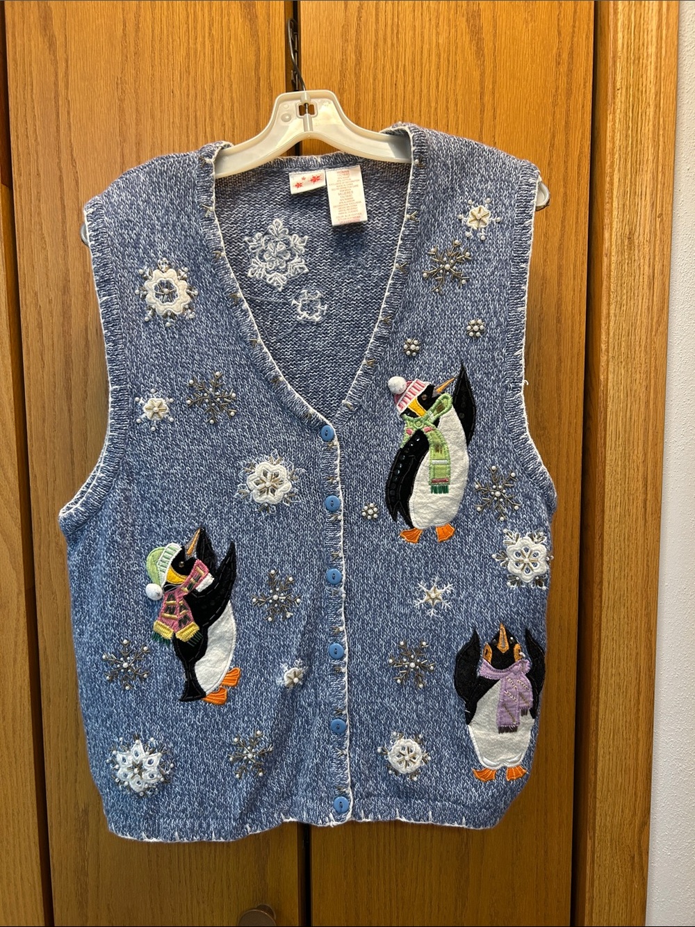 Blue Holiday Penguin Knit Vest. Size 1X. - Picture 1 of 6